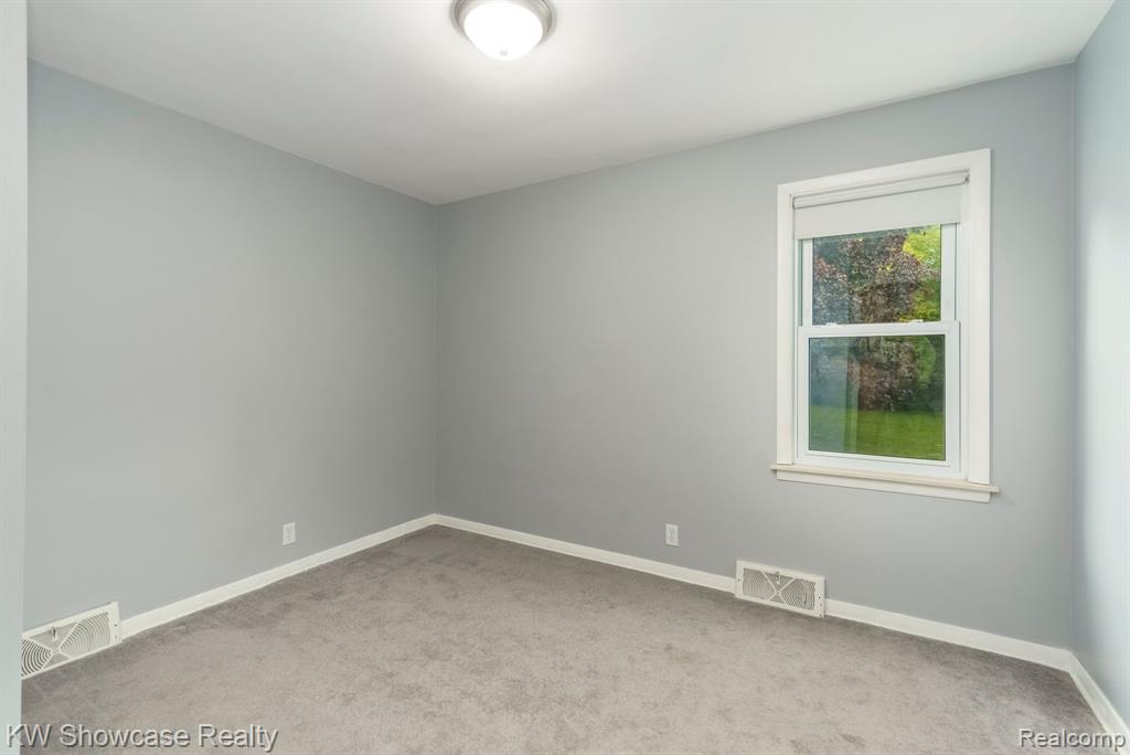 30449 Hickey Road Chesterfield, MI 48051 - Photo 32 of 41