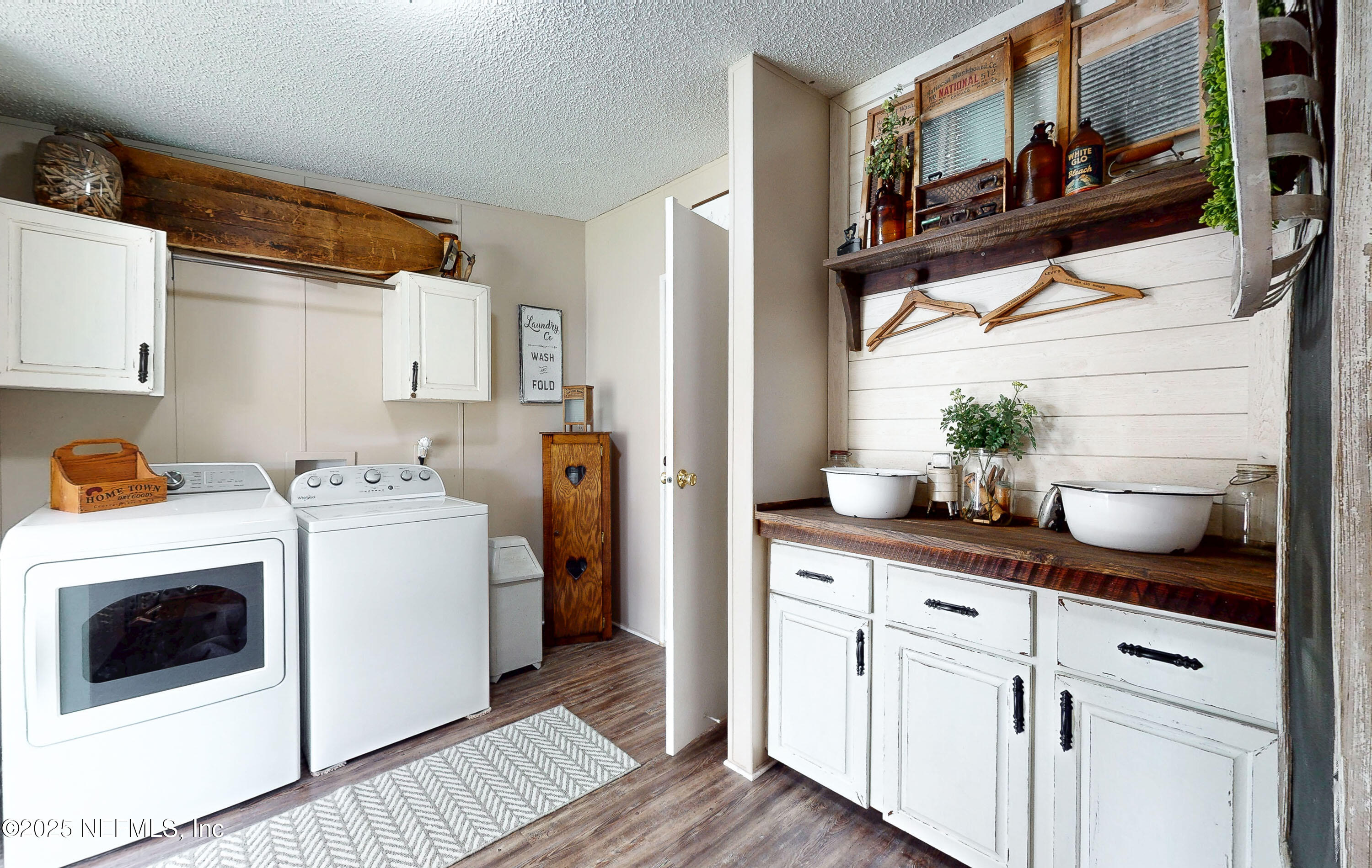 1357 Starling Road Middleburg, FL 32068 - Photo 29 of 46 Laundry