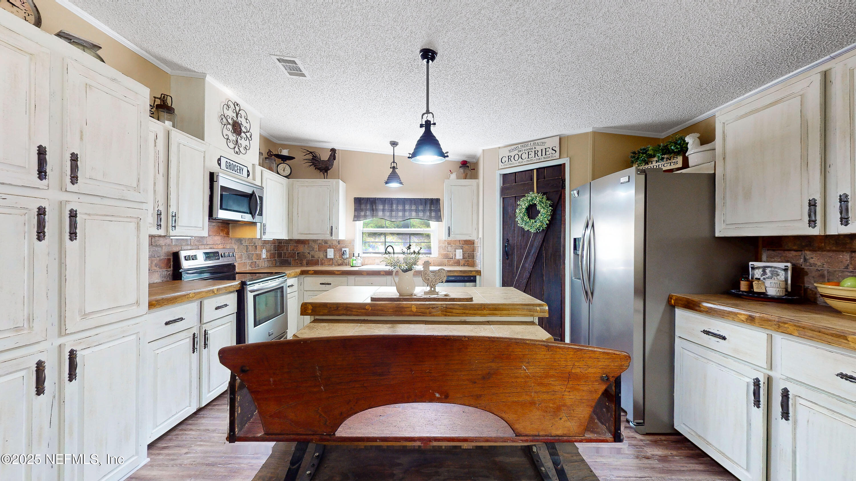 1357 Starling Road Middleburg, FL 32068 - Photo 4 of 46 Kitchen