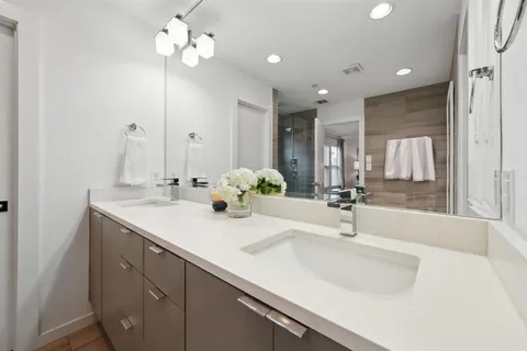 $575,000 | 5015 Manett Street, Unit 104, Dallas, TX 75206