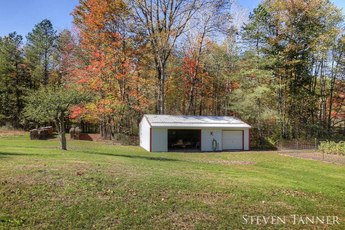 299 East Pakes Road Stanton, MI 48888 - Photo 27 of 28 IMG_3016