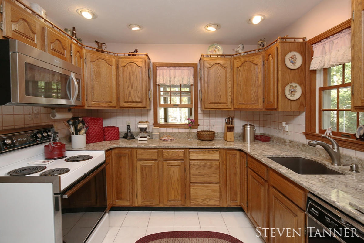 299 East Pakes Road Stanton, MI 48888 - Photo 8 of 28 IMG_2997