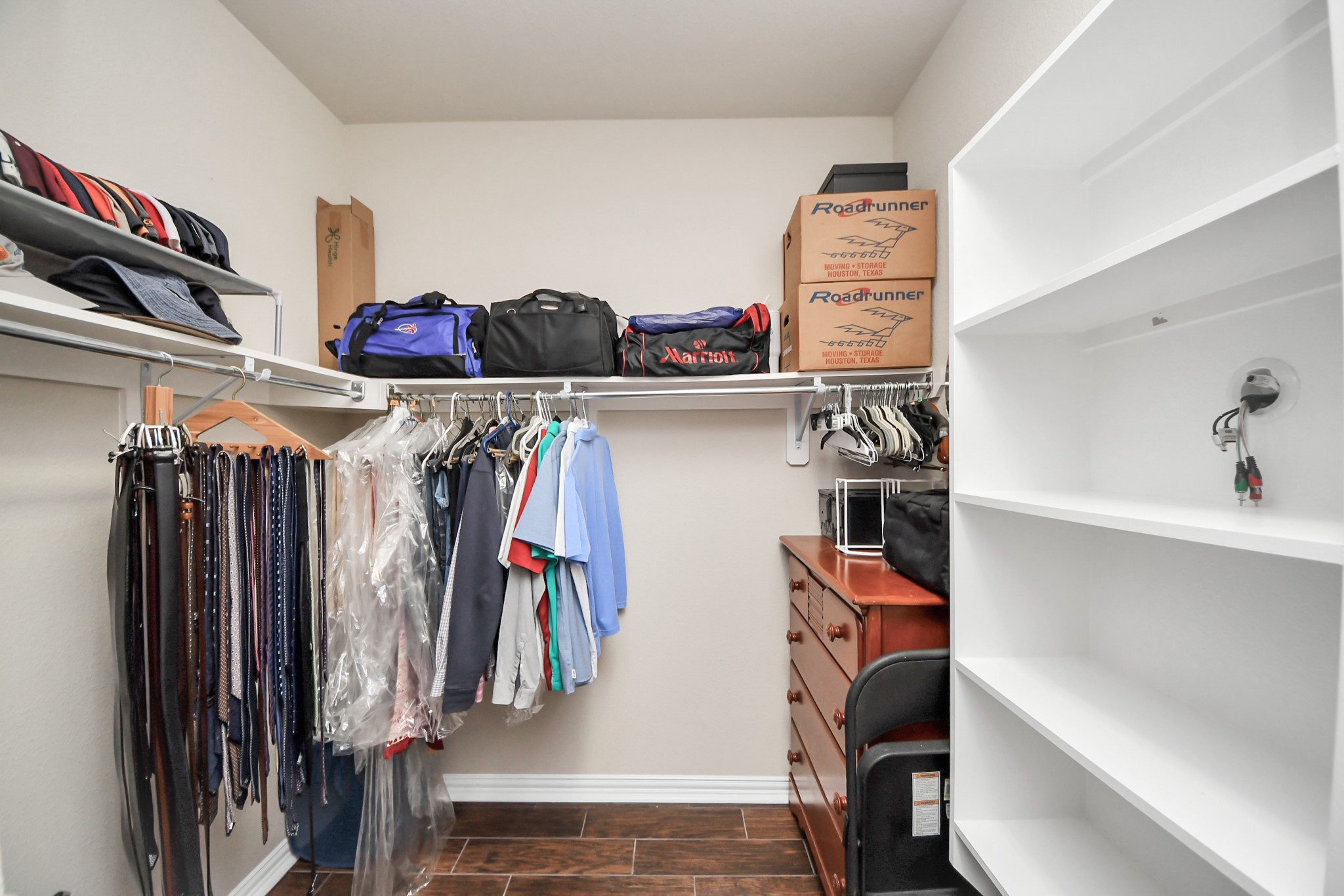 3115 Currant Drive Manvel, TX 77578 - Photo 30 of 48 Primary closet