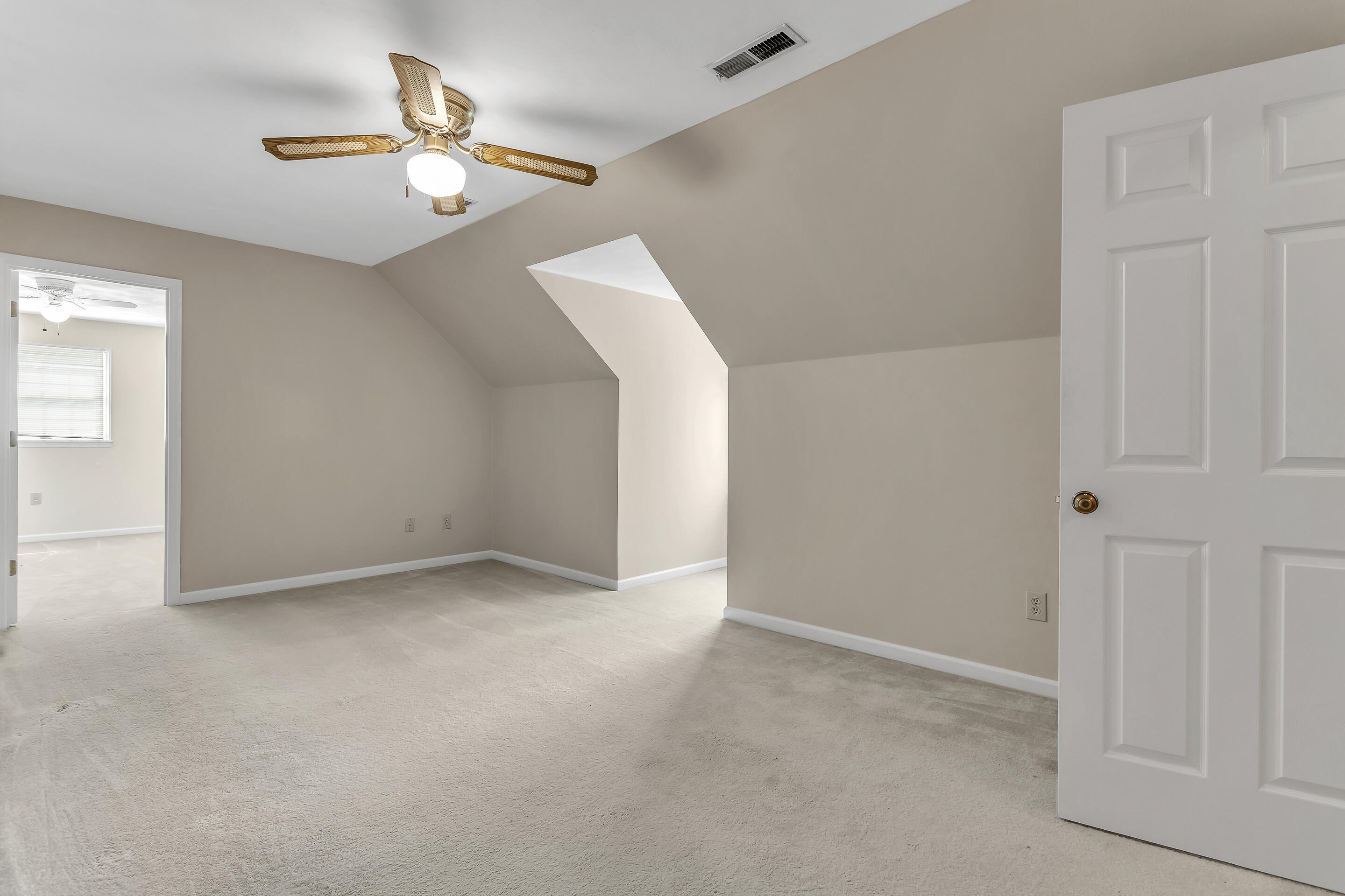 4909 Huntridge Road Roanoke, VA 24012 - Photo 19 of 32 24_4909_Huntridge_Rd24_mls