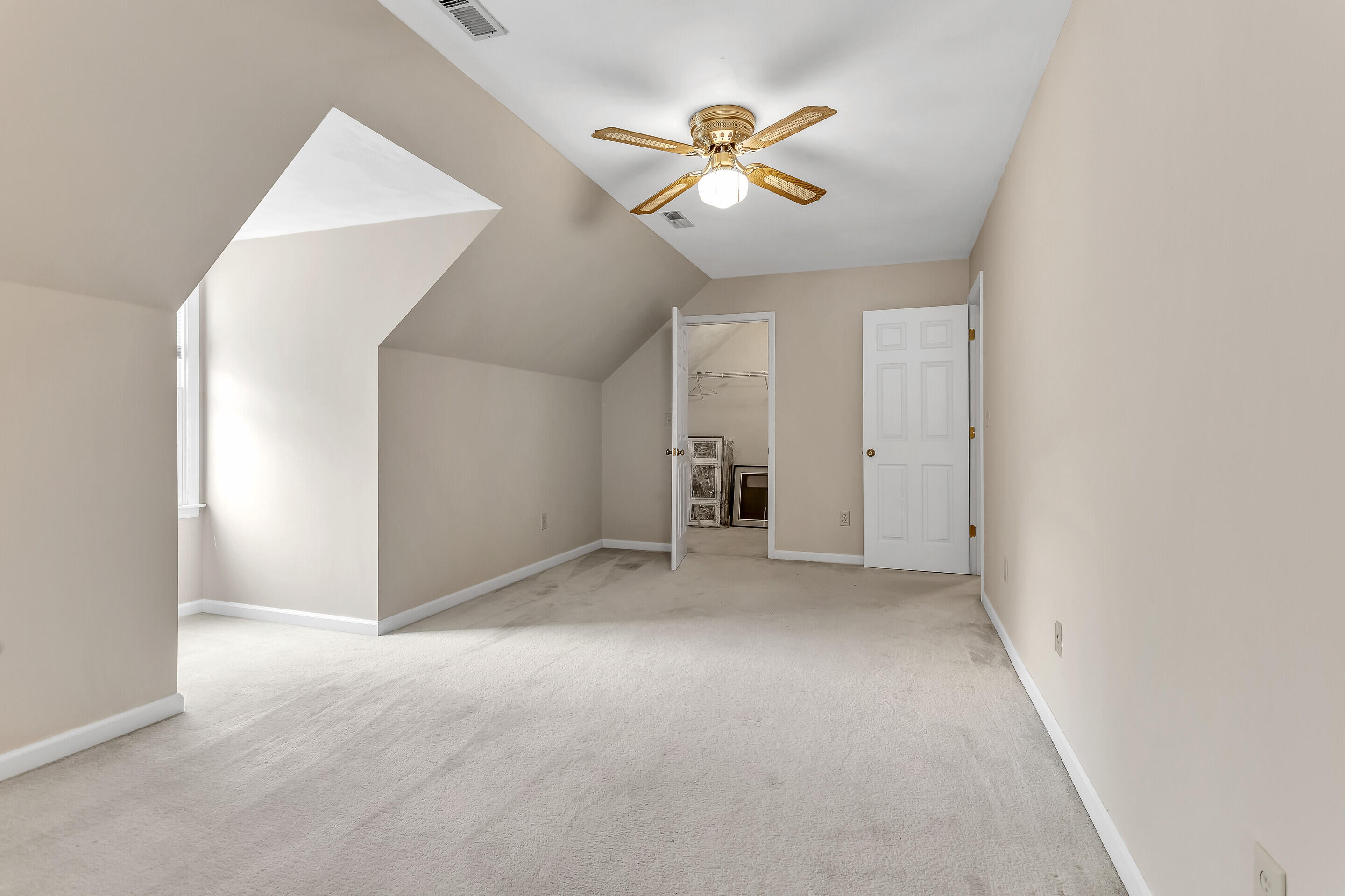 4909 Huntridge Road Roanoke, VA 24012 - Photo 20 of 32 25_4909_Huntridge_Rd25_mls