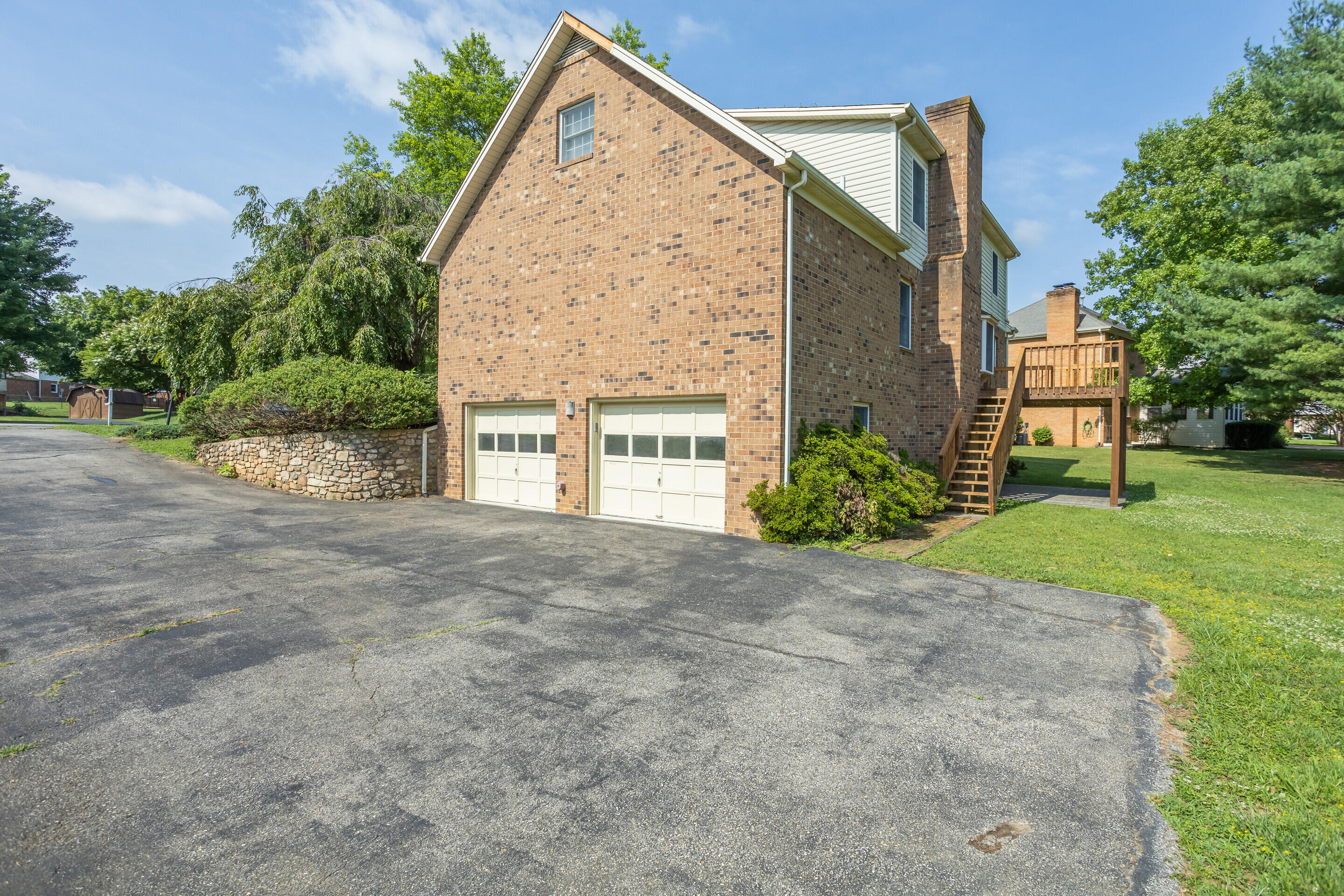 4909 Huntridge Road Roanoke, VA 24012 - Photo 27 of 32 32_4909_Huntridge_Rd32_mls