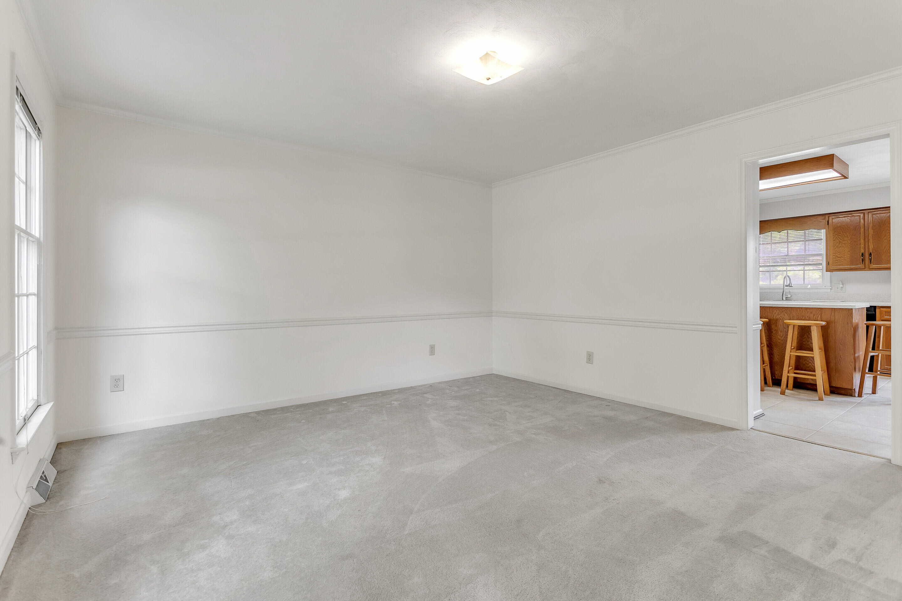 4909 Huntridge Road Roanoke, VA 24012 - Photo 8 of 32 06_4909_Huntridge_Rd06_mls