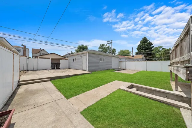 a house view with garden space