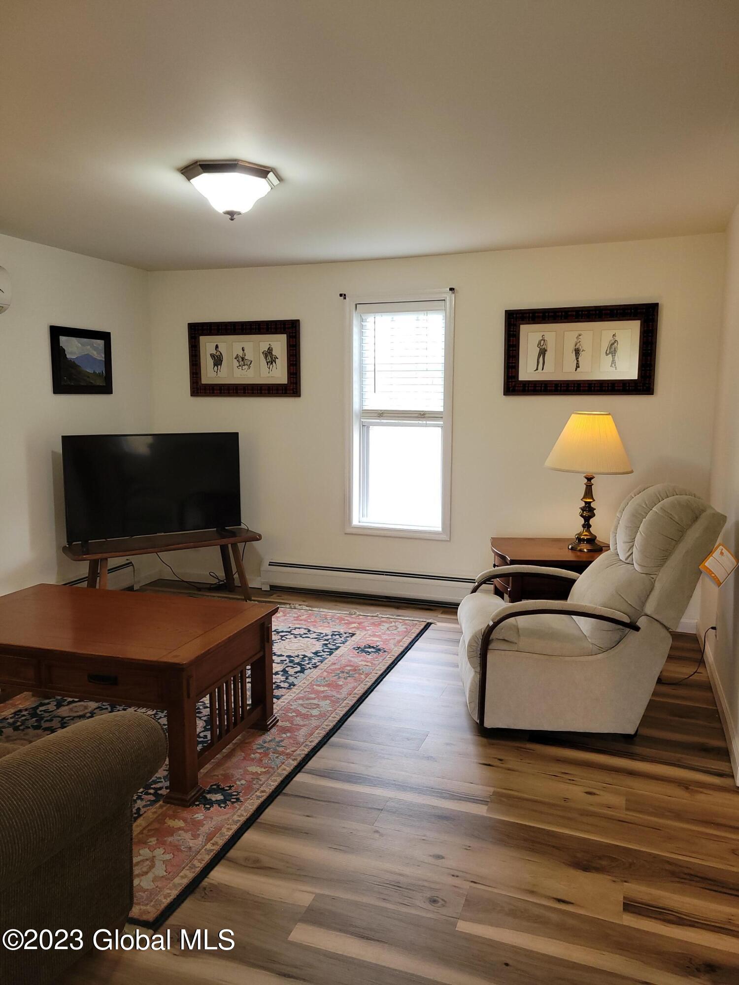 618 Boght Road Colonie, NY 12047 - Photo 3 of 15 Living Room