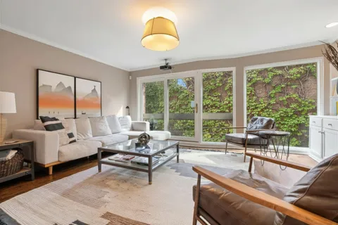 $1,100,000 | 1820 North Dayton Street, Unit B, Chicago, IL 60614