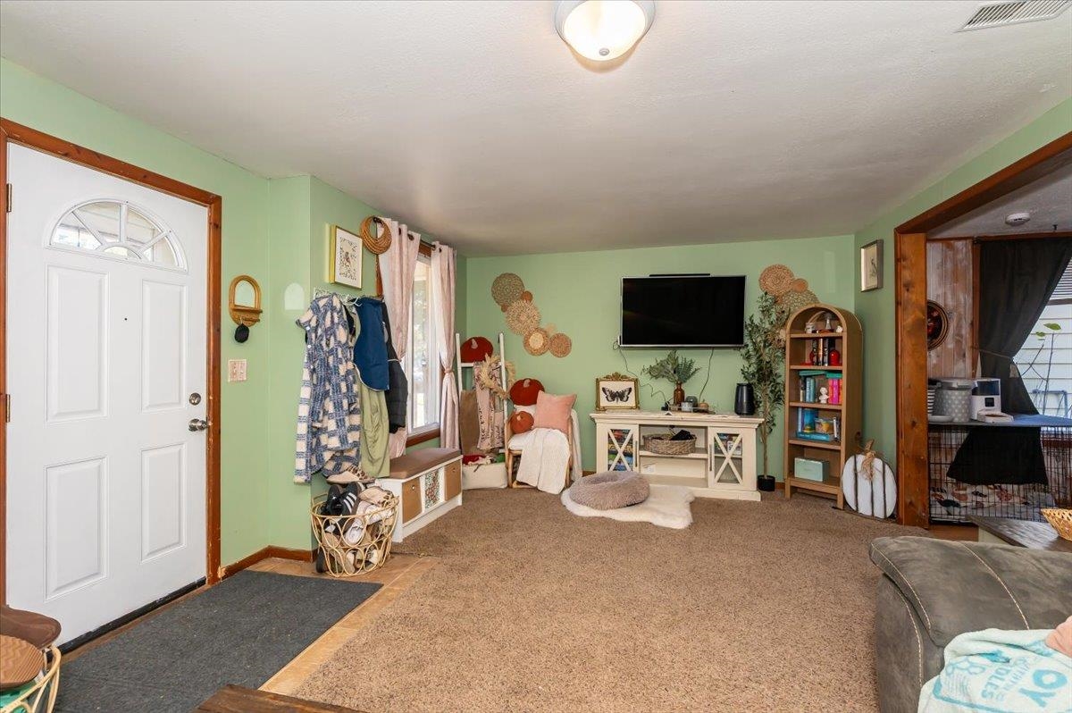 1807 Baxter Avenue Superior, WI 54880 - Photo 4 of 19