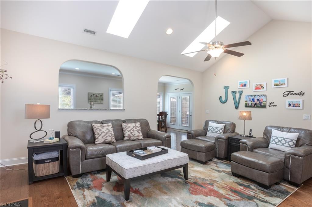 664 Nikyle Circle High Point, NC 27265 - Photo 3 of 18 Gallery Image 3