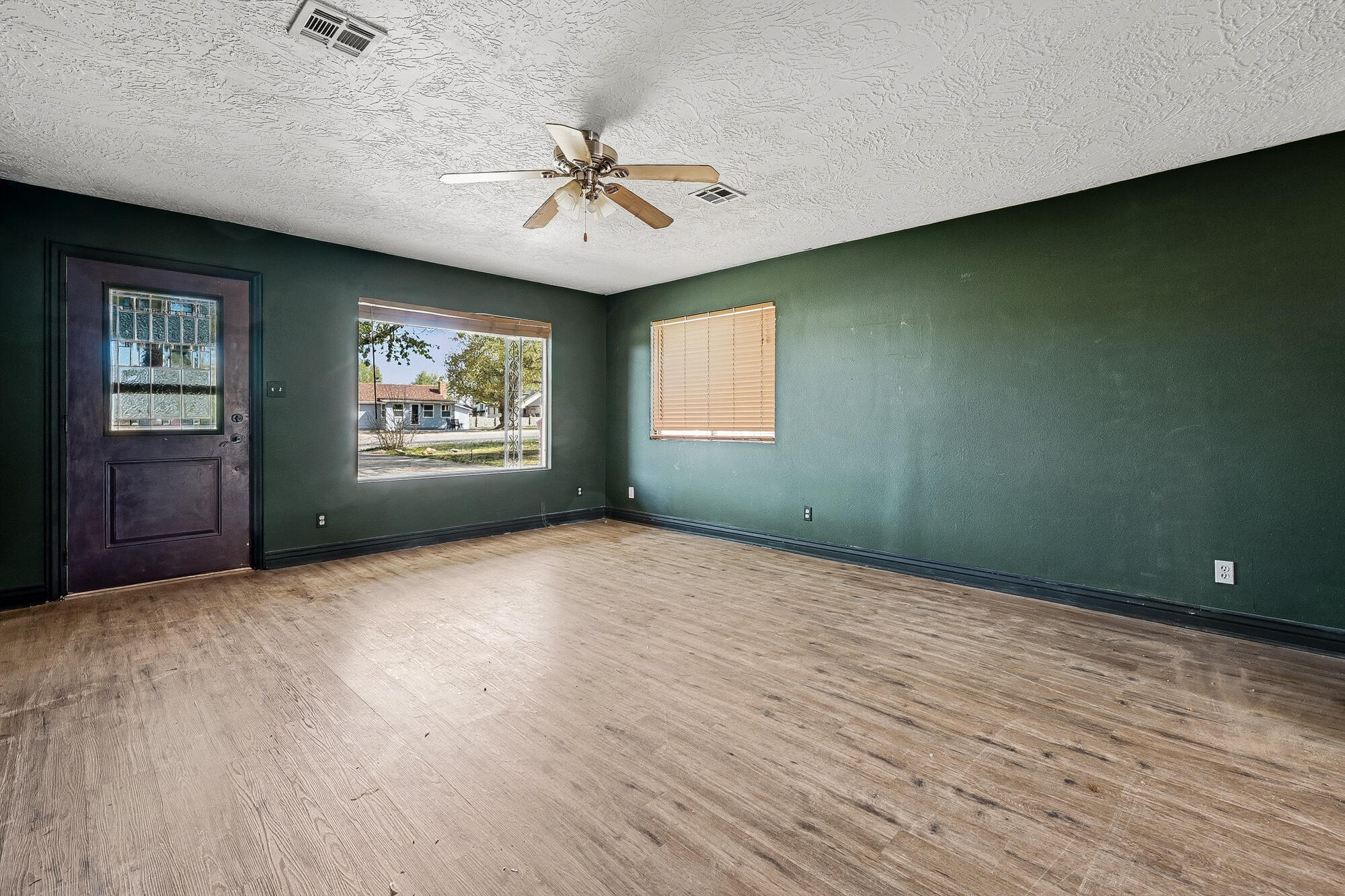 583 West Center Street Parowan, UT 84761 - Photo 6 of 40 583 W Center Parowan-15