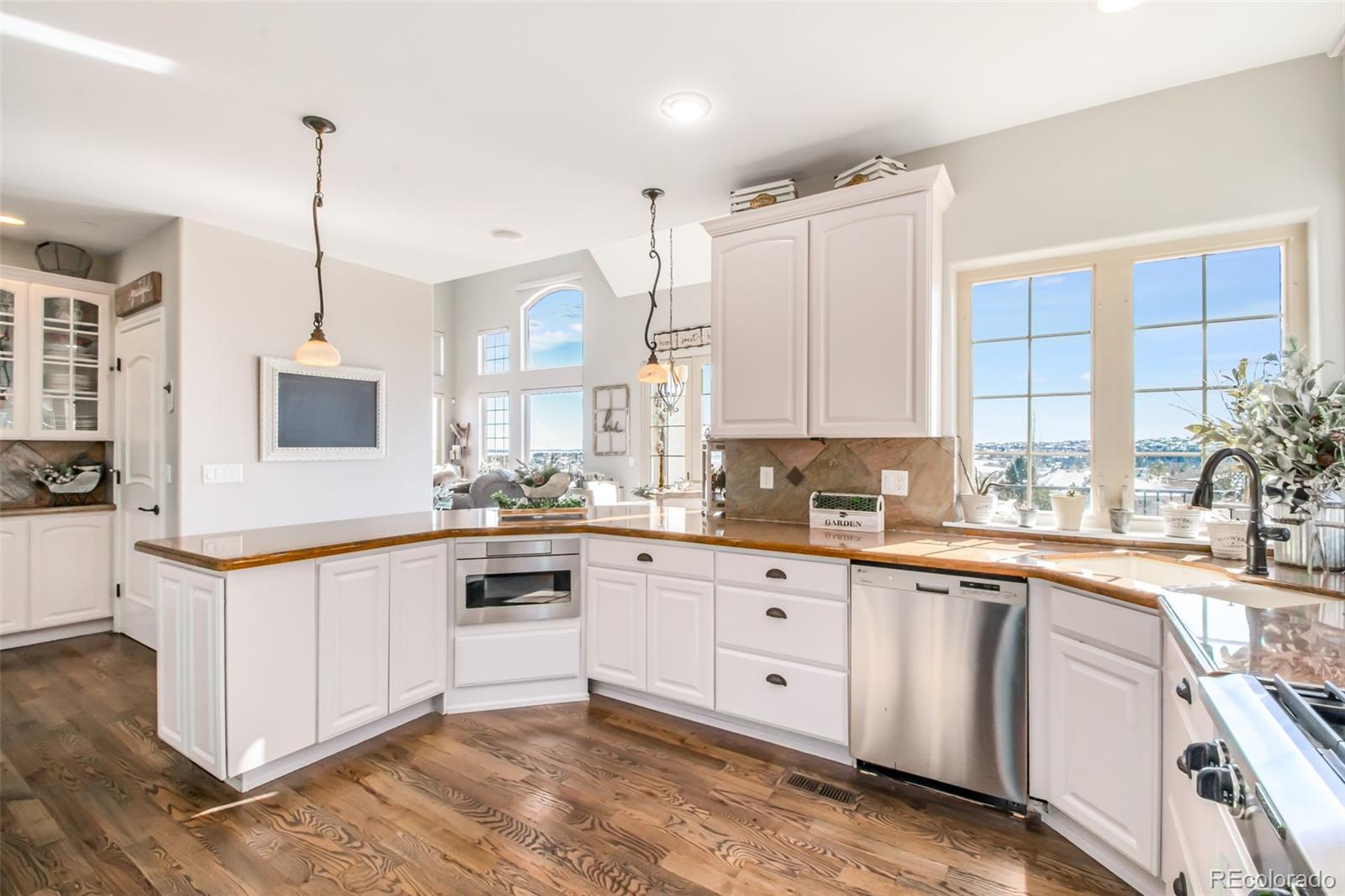 1232 Buffalo Ridge Road Castle Pines, CO 80108 - Photo 13 of 40 Gallery Image 13