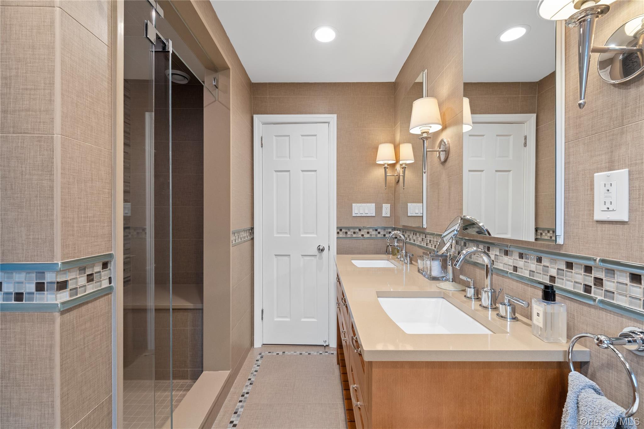 11 Hickory Road Woodmere, NY 11598 - Photo 32 of 50