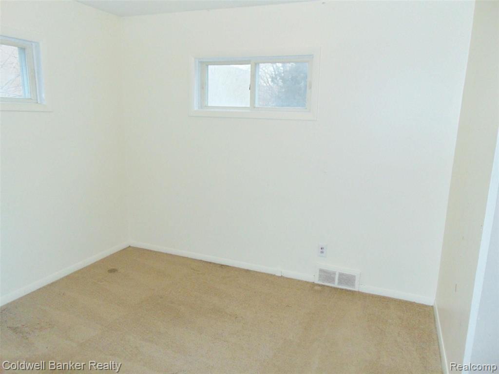 147 West Tienken Road Rochester Hills, MI 48306 - Photo 25 of 49