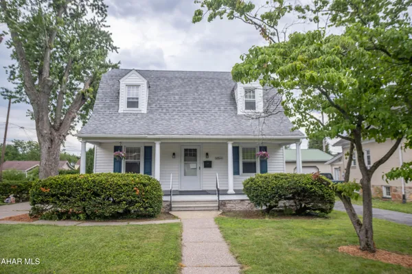 $274,900 | 505 East Wopsononock Avenue, Altoona, PA 16601