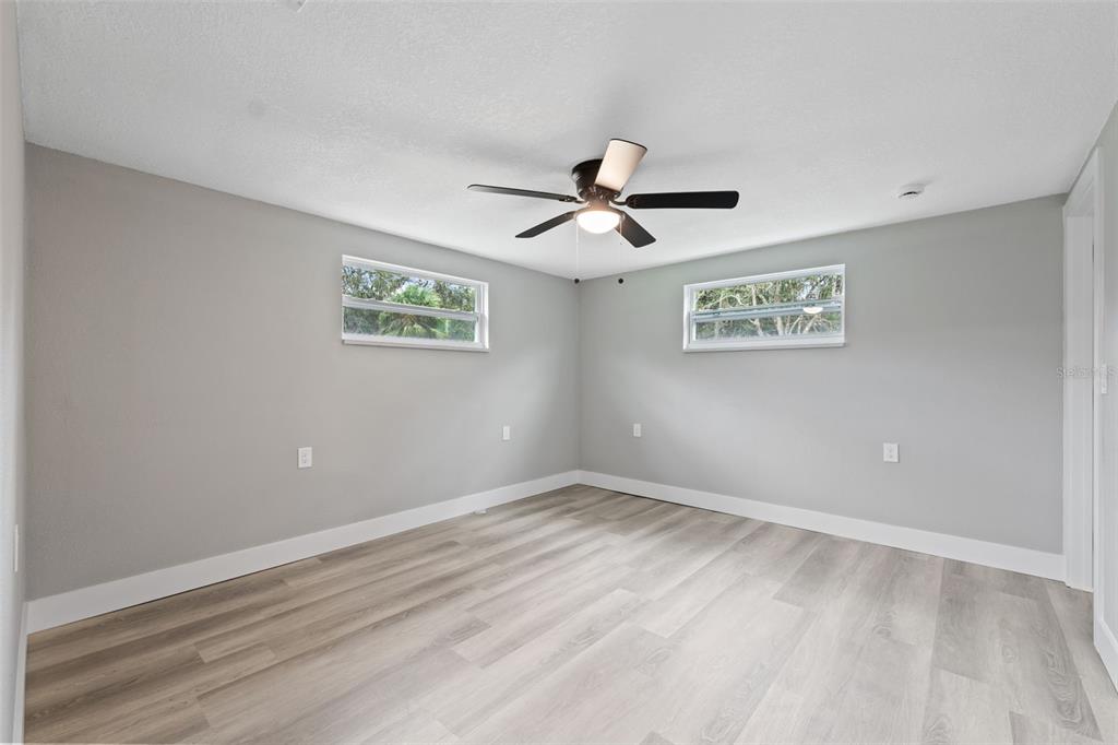 8030 Gulf Way Hudson, FL 34667 - Photo 14 of 34