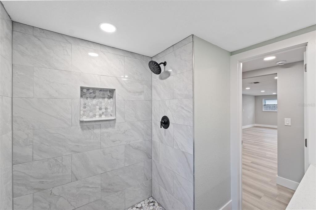 8030 Gulf Way Hudson, FL 34667 - Photo 17 of 34