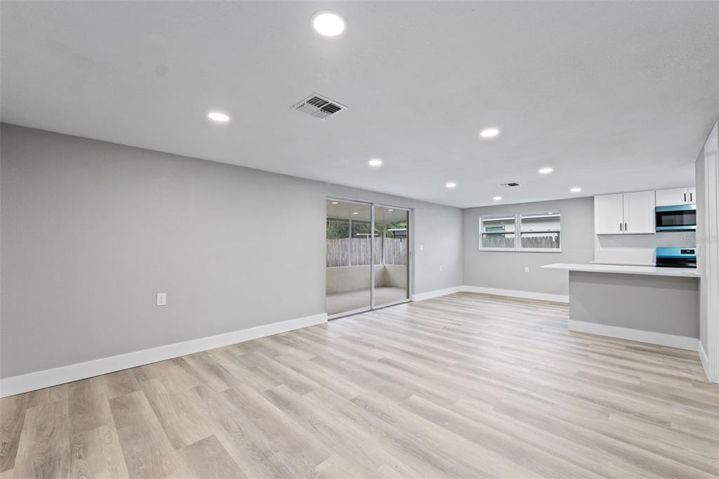 8030 Gulf Way Hudson, FL 34667 - Photo 3 of 34