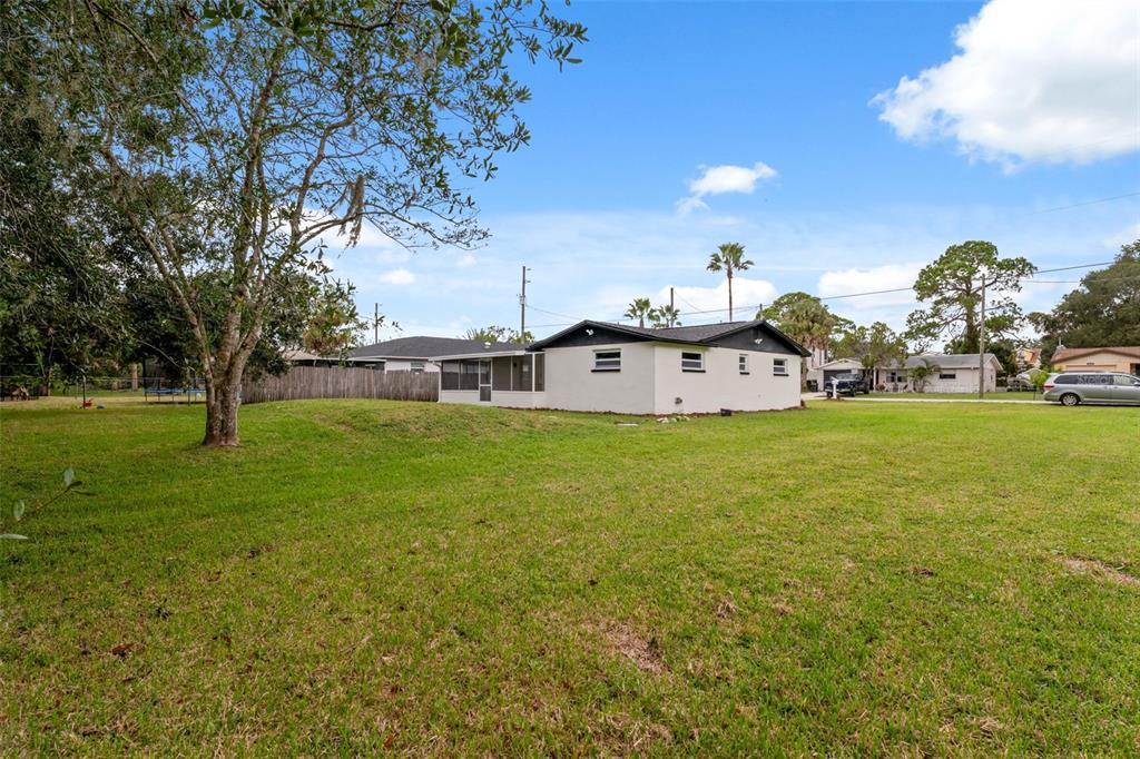 8030 Gulf Way Hudson, FL 34667 - Photo 32 of 34