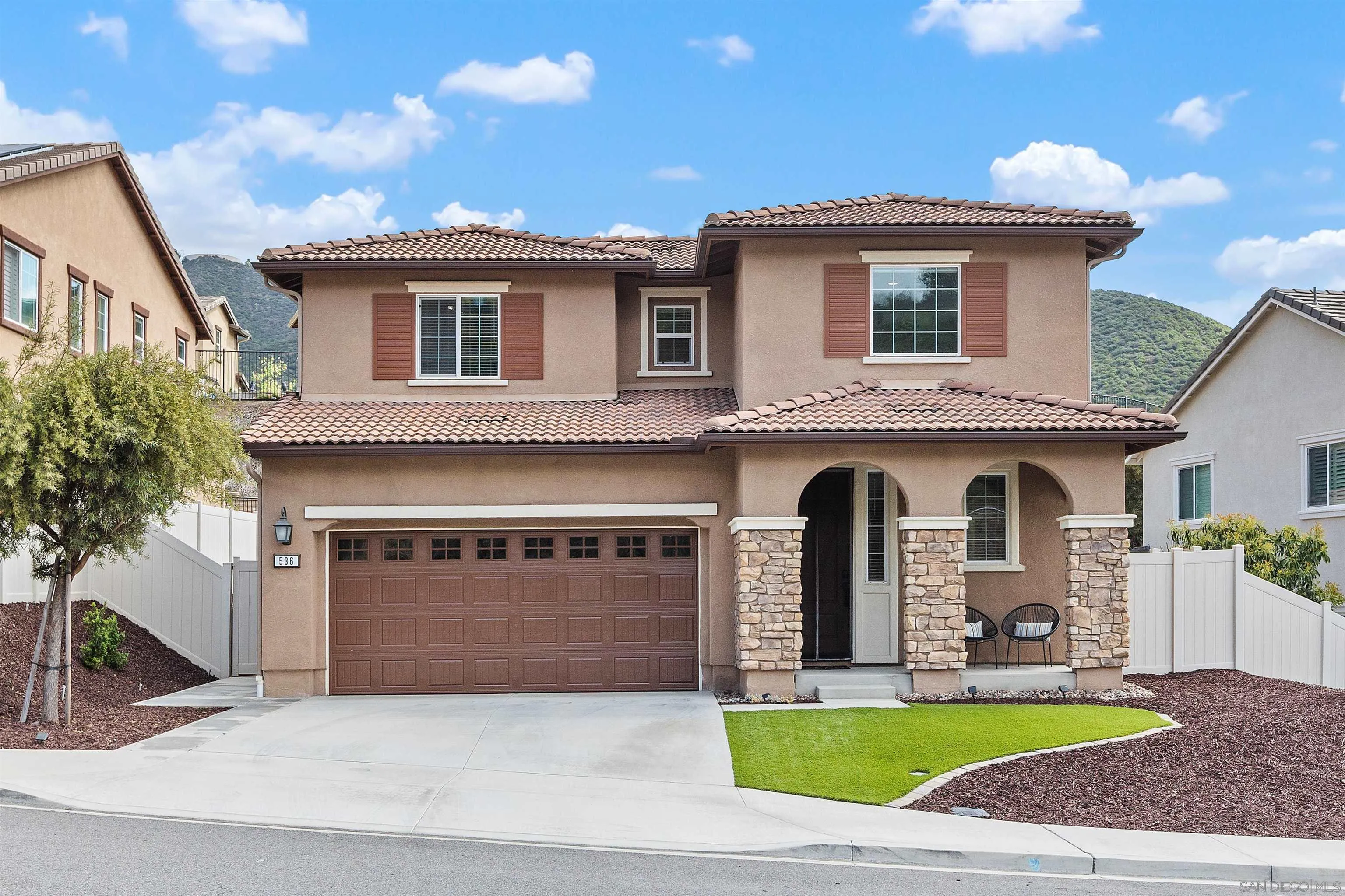 536 Ventasso Way Fallbrook, CA 92028 - Photo 2 of 44 Gallery Image 2