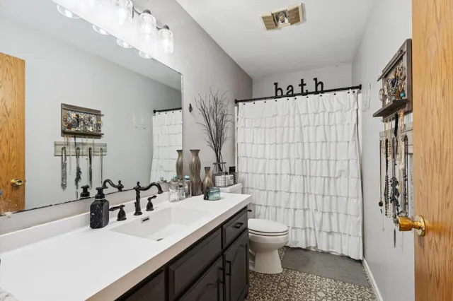 $238,900 | 609 East Welco Drive, Montgomery, MN 56069