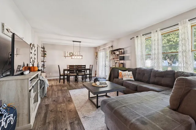 $238,900 | 609 East Welco Drive, Montgomery, MN 56069