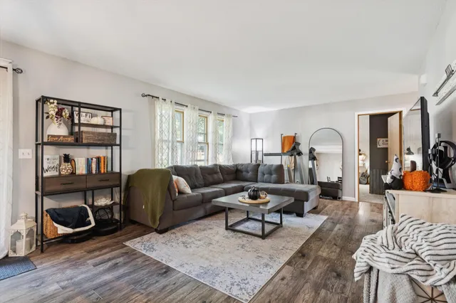 $238,900 | 609 East Welco Drive, Montgomery, MN 56069