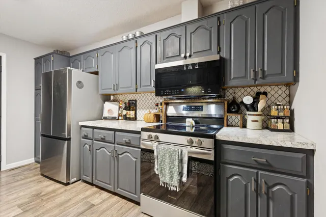 $238,900 | 609 East Welco Drive, Montgomery, MN 56069