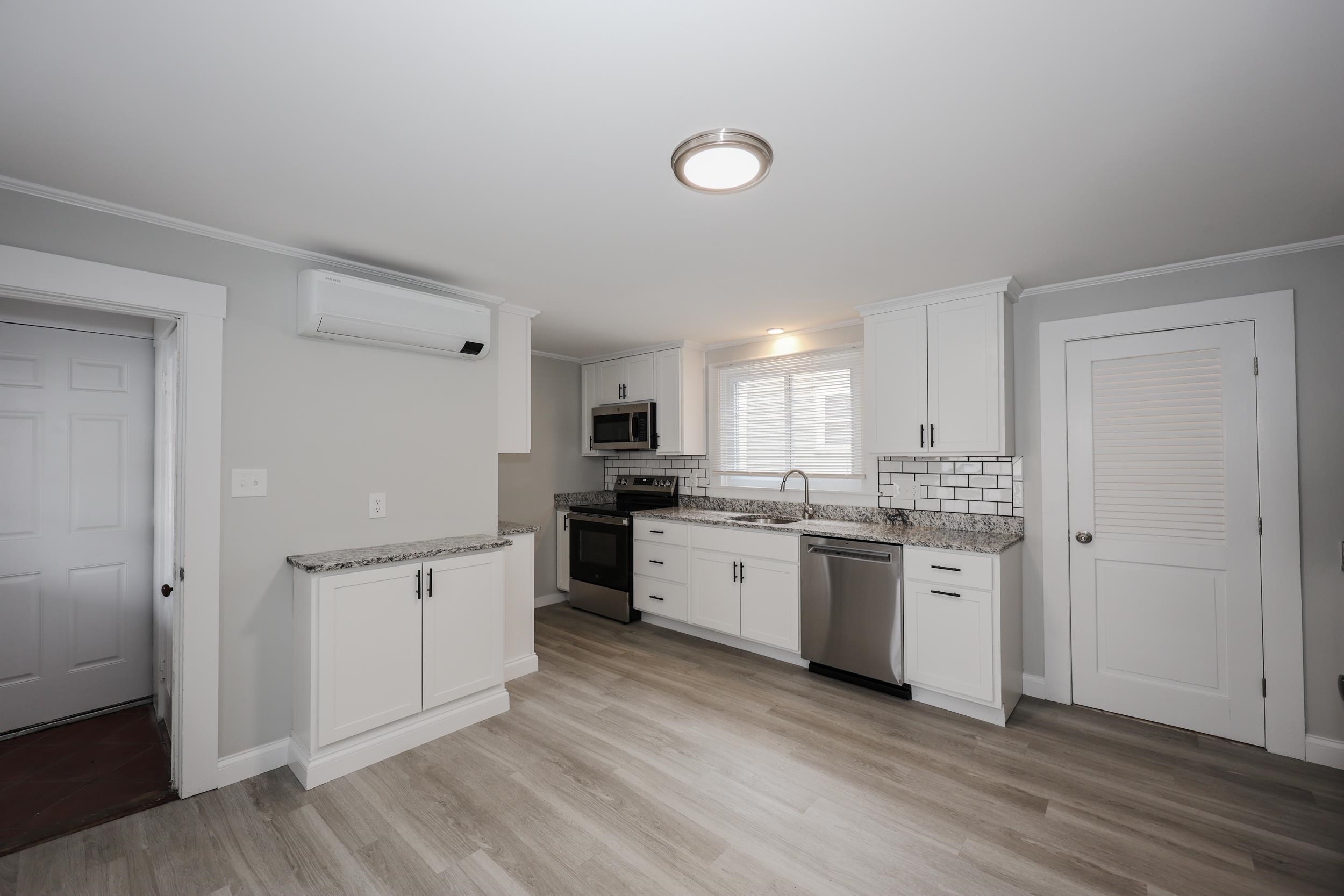 91 Appleton Street Manchester, NH 03104 - Photo 11 of 40 Gallery Image 11