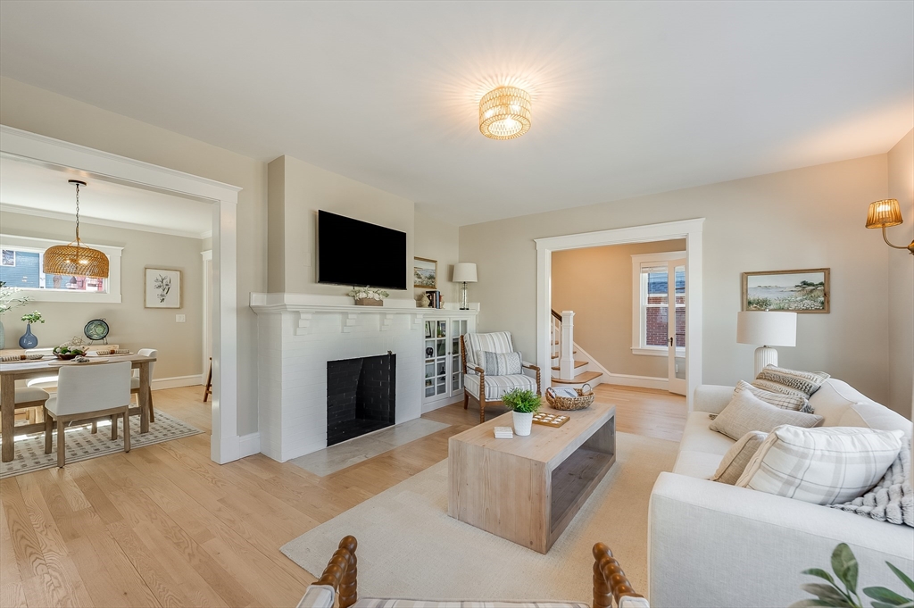 8 Riverside Avenue Gloucester, MA 01930 - Photo 7 of 32