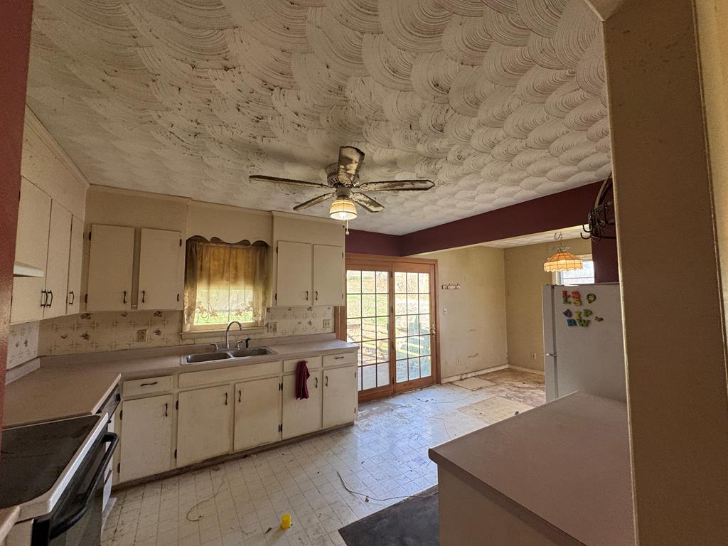 31205 Old Stage Road Glade Spring, VA 24340 - Photo 6 of 18 Gallery Image 6