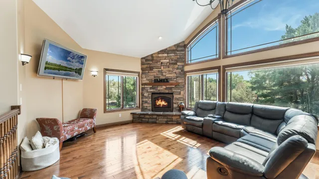 $959,000 | 3191 Crestwood Drive Northeast, Alexandria, MN 56308