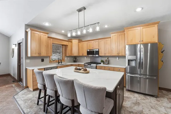 $959,000 | 3191 Crestwood Drive Northeast, Alexandria, MN 56308