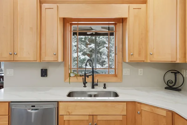 $959,000 | 3191 Crestwood Drive Northeast, Alexandria, MN 56308