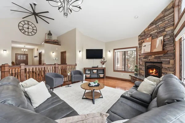 $959,000 | 3191 Crestwood Drive Northeast, Alexandria, MN 56308