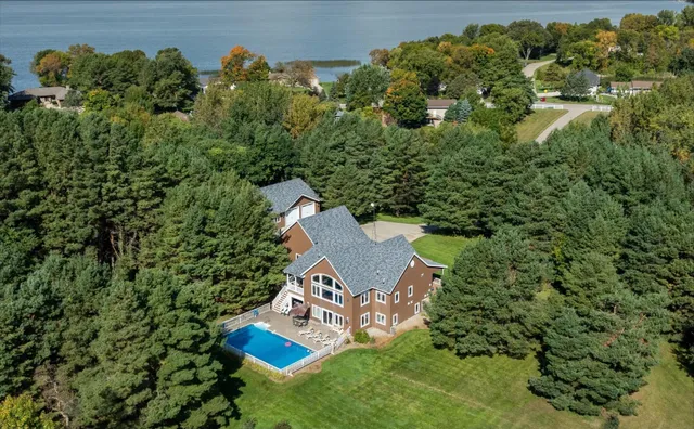 $959,000 | 3191 Crestwood Drive Northeast, Alexandria, MN 56308
