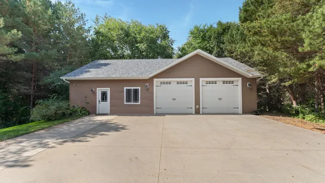 $959,000 | 3191 Crestwood Drive Northeast, Alexandria, MN 56308