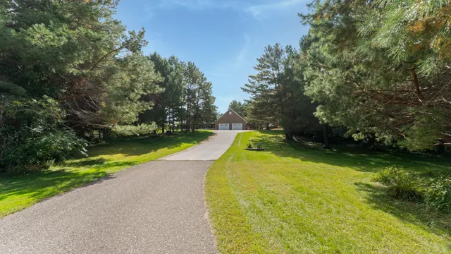 $959,000 | 3191 Crestwood Drive Northeast, Alexandria, MN 56308