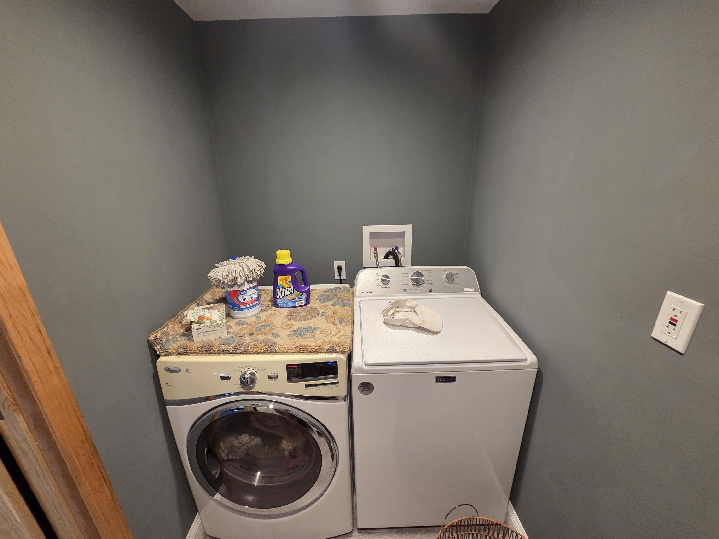 881 River Road Livermore, ME 04253 - Photo 35 of 43 20250822_162133