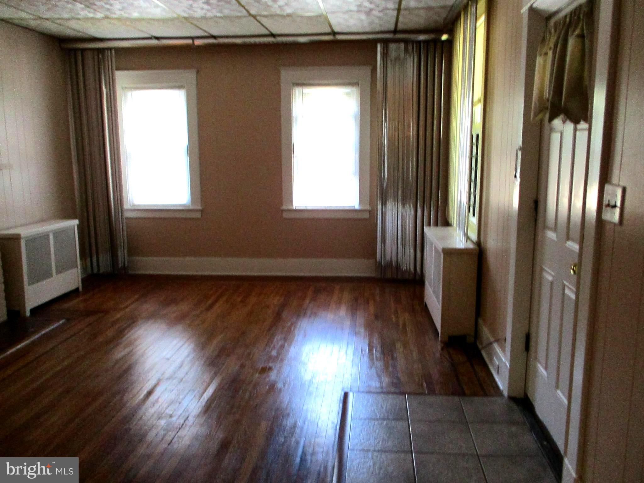 3325 Winterbourne Road Baltimore, MD 21216 - Photo 5 of 11 Gallery Image 5