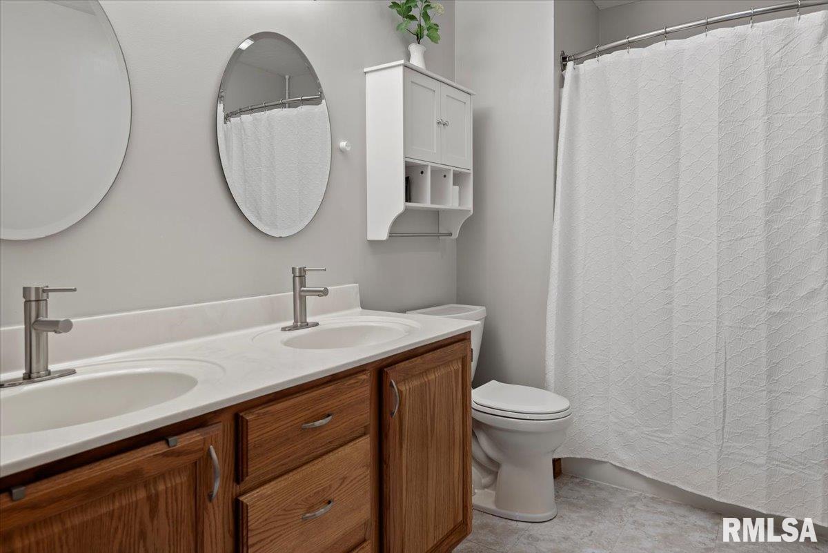 1215 Christopher Lane Springfield, IL 62712 - Photo 21 of 32