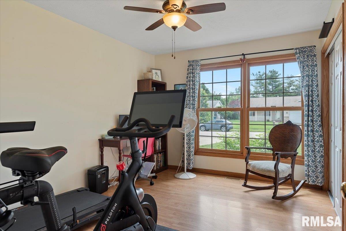 1215 Christopher Lane Springfield, IL 62712 - Photo 25 of 32