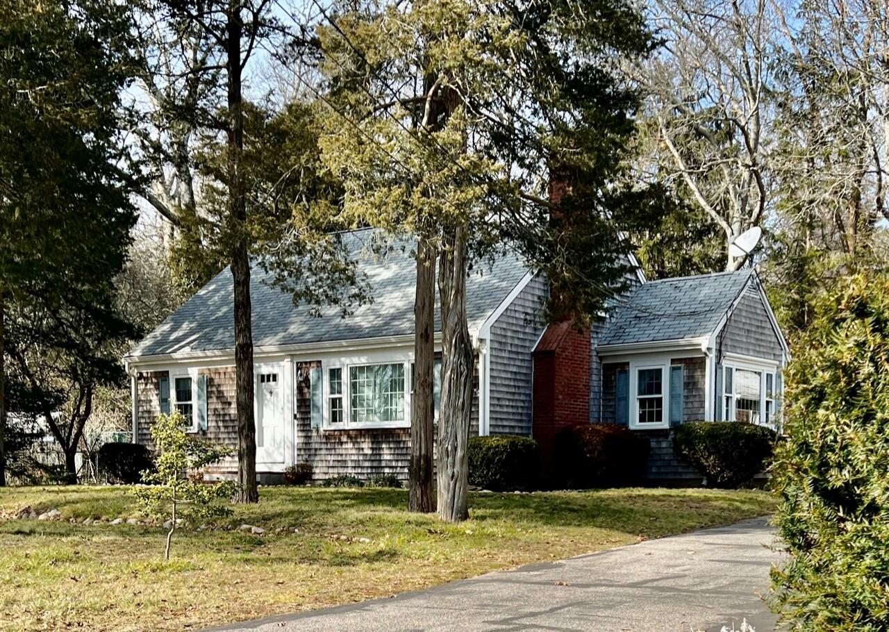 46 Rogers Road Falmouth, MA 02540 - Photo 1 of 29 Quality Cape on Quiet Street