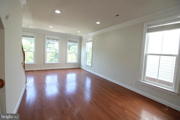 $3,897 | 3086 Waterloo Lane, Fairfax, VA 22031