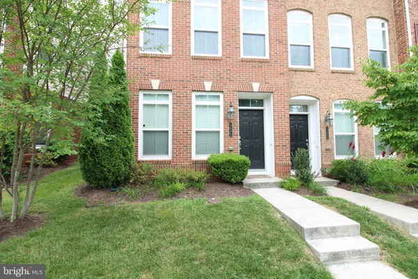 $3,897 | 3086 Waterloo Lane, Fairfax, VA 22031