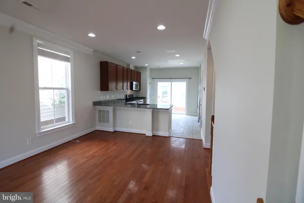 $3,897 | 3086 Waterloo Lane, Fairfax, VA 22031