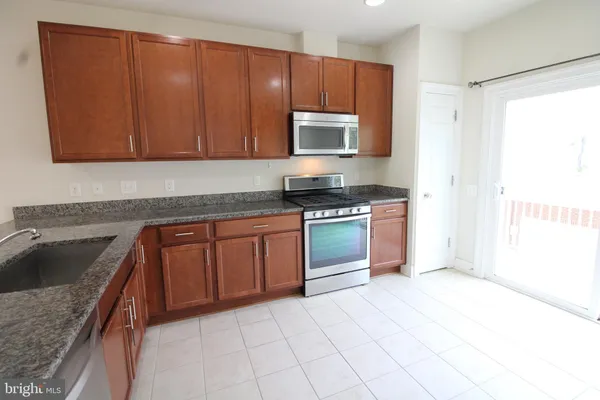 $3,897 | 3086 Waterloo Lane, Fairfax, VA 22031