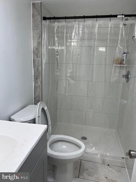 2800 Centreville Road, Unit 3 Herndon, VA 20171 - Photo 18 of 41 Bath room attached